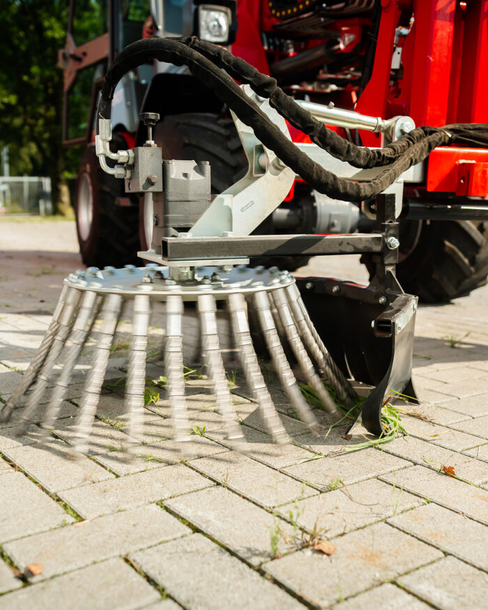 Wildkrautbürste mit Euroaufnahme, hydraulisch – Bild 2